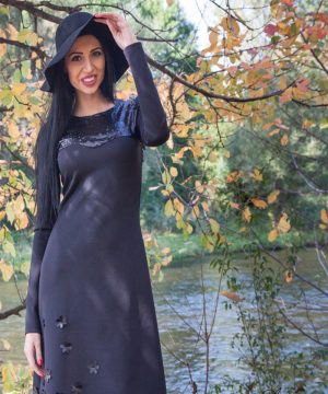 womens black fitted dress